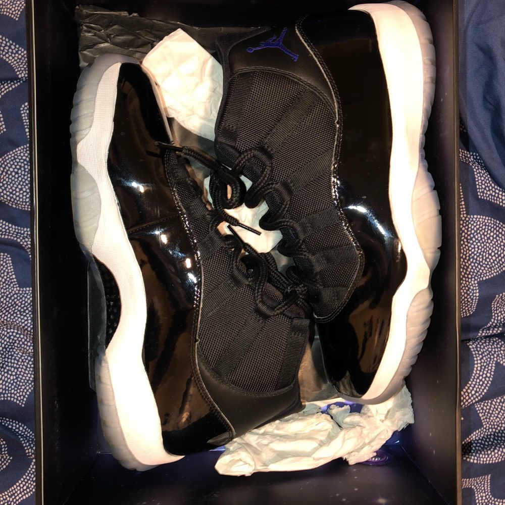 Jordan 11 space jam